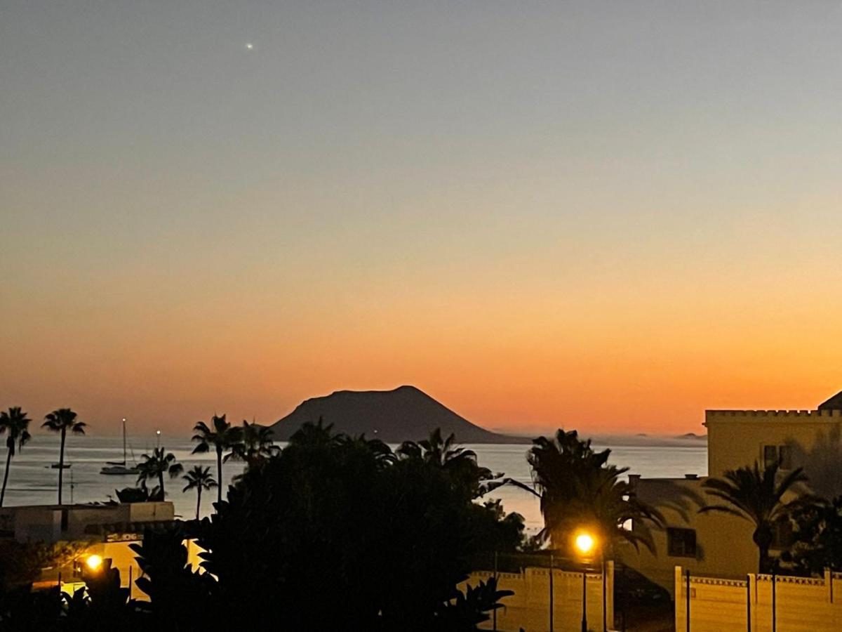 Alojamiento Playa Centro Corralejo 16 Ngoại thất bức ảnh